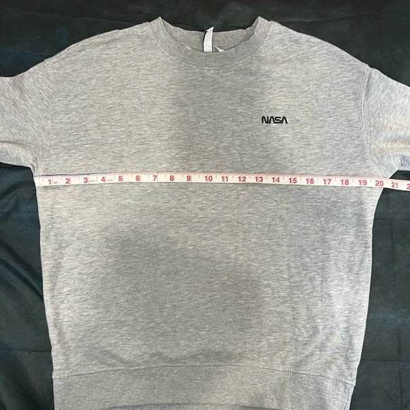 🔥 Divided NASA sweatshirt 🔥 - Picture 4 of 7